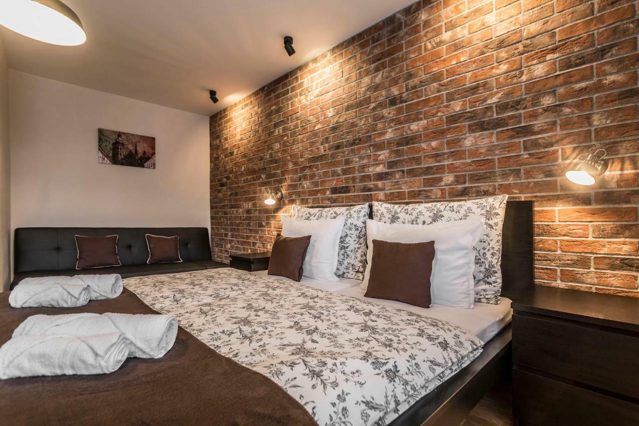 Amos Apartment - Private Parking Included Koszyce Zewnętrze zdjęcie